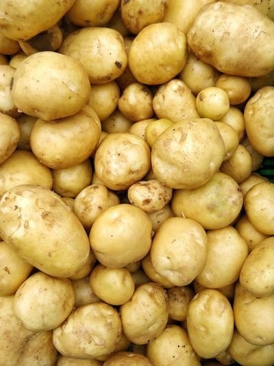 Comment faire de la tarte aux pommes avec compote et pâte brisée ?